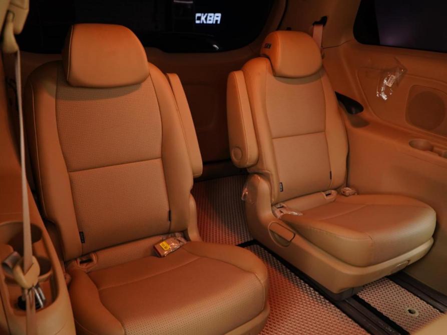 Kia Carnival III Москва  - изображение 9