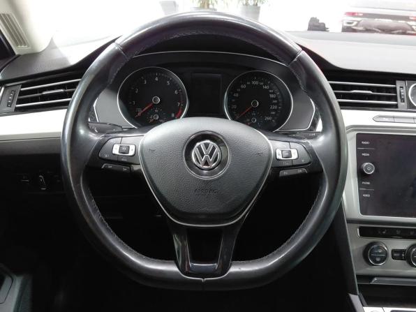 Volkswagen Passat B8 с пробегом 2018 года, цена 1 600 000 рублей, 261459 км, универсал, Автокод Объявления