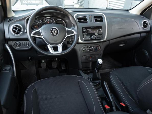 Renault Logan II Рестайлинг с пробегом 2022 года, цена 980 000 рублей, 70515 км, седан, Автокод Объявления