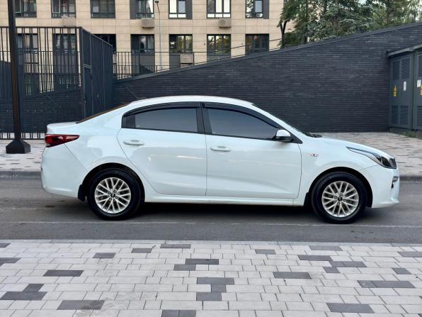 Kia Rio IV с пробегом 2020 года, цена 1 350 000 рублей, 129372 км, седан, Автокод Объявления