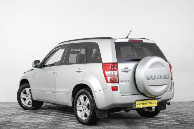 Suzuki Grand Vitara II с пробегом 2006 года, цена 889 000 рублей, 304530 км, внедорожник, Автокод Объявления