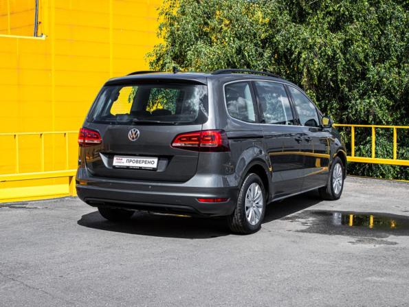 Volkswagen Sharan II Рестайлинг с пробегом 2018 года, цена 2 900 000 рублей, 195141 км, минивэн, Автокод Объявления