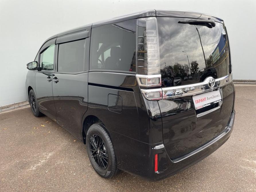 Toyota Voxy III (R80) Рестайлинг Стерлитамак  - изображение 6