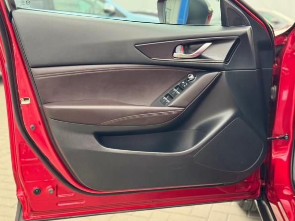 Mazda CX-4 I Рестайлинг с пробегом 2023 года, цена 2 675 000 рублей, 37700 км, внедорожник, Автокод Объявления