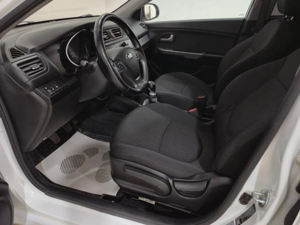 Kia Rio III Рестайлинг с пробегом 2016 года, цена 1 100 000 рублей, 90115 км, хэтчбек, Автокод Объявления