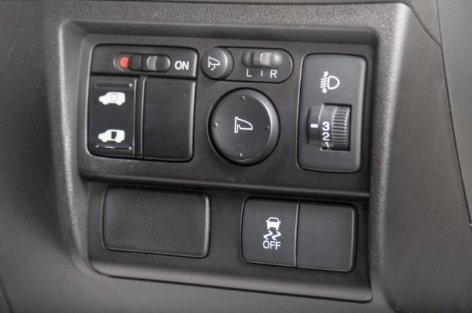 Honda Freed I Рестайлинг с пробегом 2012 года, цена 1 099 000 рублей, 143907 км, компактвэн, Автокод Объявления
