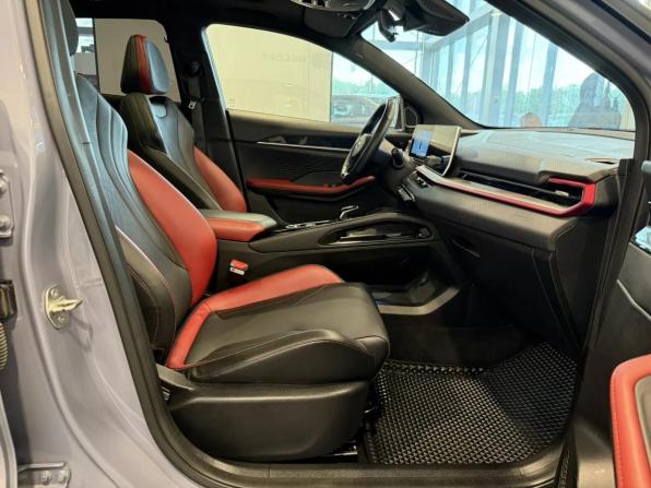 Geely Coolray I Рестайлинг с пробегом 2023 года, цена 1 890 000 рублей, 112032 км, внедорожник, Автокод Объявления