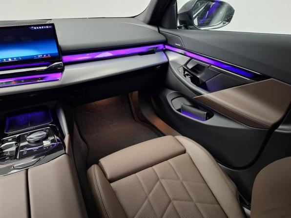BMW 5 серии VIII (G60/G61/G68) с пробегом 2025 года, цена 9 200 000 рублей, 4510 км, седан, Автокод Объявления
