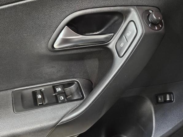 Volkswagen Polo V Рестайлинг с пробегом 2016 года, цена 990 000 рублей, 160243 км, седан, Автокод Объявления