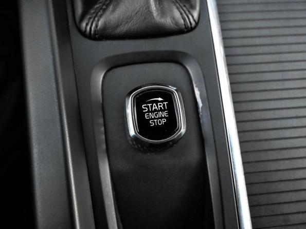 Volvo V60 Cross Country II с пробегом 2019 года, цена 2 434 000 рублей, 189059 км, универсал, Автокод Объявления