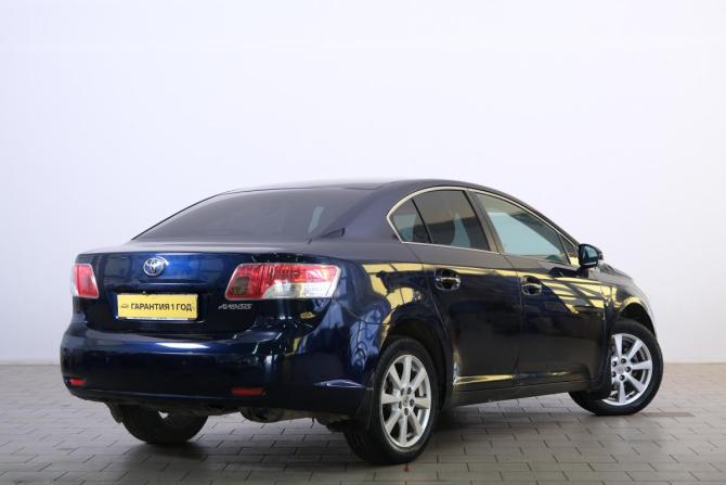 Toyota Avensis III с пробегом 2009 года, цена 1 049 000 рублей, 214000 км, седан, Автокод Объявления