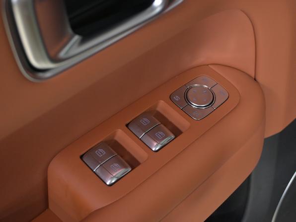 Li Auto (Lixiang) L6 I с пробегом 2024 года, цена 5 620 000 рублей, 42000 км, внедорожник, Автокод Объявления