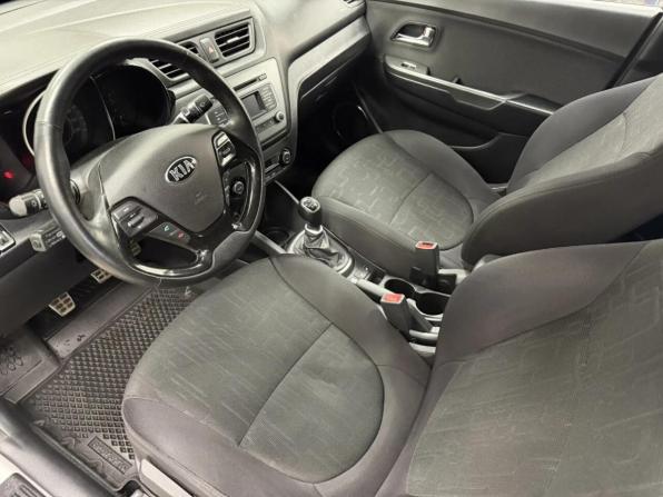 Kia Rio III Рестайлинг с пробегом 2015 года, цена 984 680 рублей, 130623 км, седан, Автокод Объявления