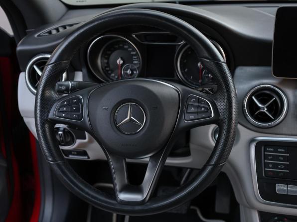 Mercedes-Benz CLA I (C117 X117) Рестайлинг с пробегом 2018 года, цена 2 250 000 рублей, 79286 км, седан, Автокод Объявления
