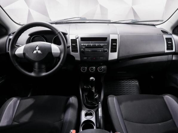 Mitsubishi Outlander II Рестайлинг с пробегом 2010 года, цена 990 000 рублей, 215000 км, внедорожник, Автокод Объявления