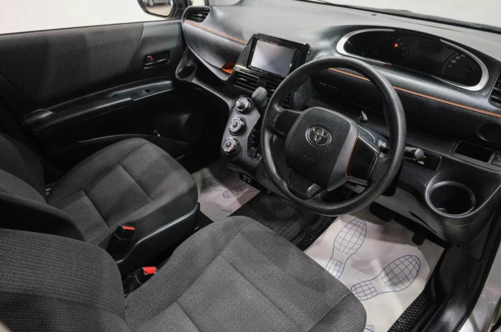Toyota Sienta I Рестайлинг 1 Новокузнецк  - изображение 13