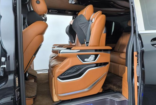 Mercedes-Benz Vito III (W447) с пробегом 2024 года, цена 8 800 000 рублей, 45394 км, минивэн, Автокод Объявления
