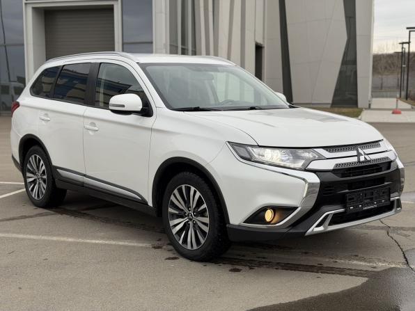 Mitsubishi Outlander III Рестайлинг 3 с пробегом 2020 года, цена 2 250 000 рублей, 120000 км, внедорожник, Автокод Объявления