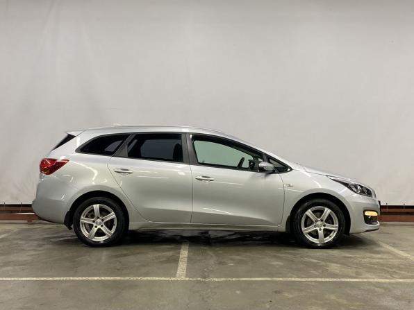 Kia Ceed II Рестайлинг с пробегом 2018 года, цена 1 429 000 рублей, 122661 км, универсал, Автокод Объявления