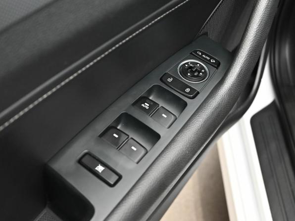 Hyundai Sonata VII (LF) Рестайлинг с пробегом 2019 года, цена 2 290 000 рублей, 60734 км, седан, Автокод Объявления