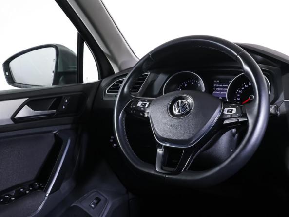 Volkswagen Tiguan II с пробегом 2020 года, цена 2 498 000 рублей, 139924 км, внедорожник, Автокод Объявления