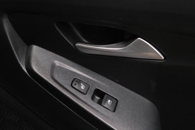 Hyundai Creta II с пробегом 2021 года, цена 2 399 000 рублей, 62000 км, внедорожник, Автокод Объявления