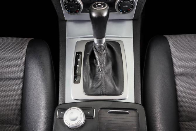 Mercedes-Benz C-Класс III (W204) с пробегом 2010 года, цена 949 000 рублей, 296000 км, седан, Автокод Объявления