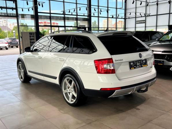 Skoda Octavia III (A7) с пробегом 2015 года, цена 1 620 000 рублей, 267500 км, универсал, Автокод Объявления