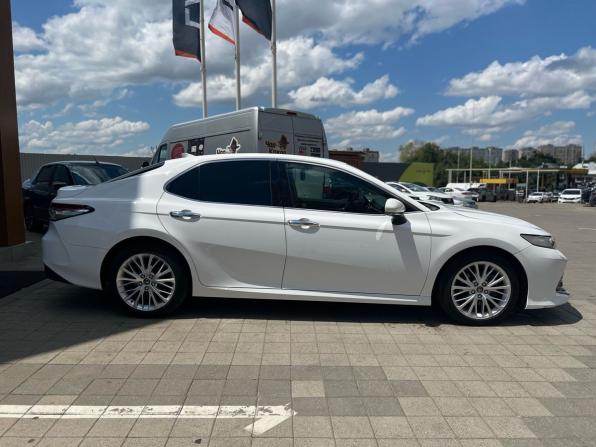 Toyota Camry VIII (XV70) с пробегом 2018 года, цена 2 600 000 рублей, 124009 км, седан, Автокод Объявления