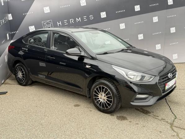 Hyundai Solaris II с пробегом 2017 года, цена 950 000 рублей, 172617 км, седан, Автокод Объявления