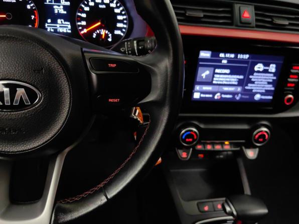 Kia Rio IV Рестайлинг с пробегом 2021 года, цена 1 449 000 рублей, 176082 км, хэтчбек, Автокод Объявления