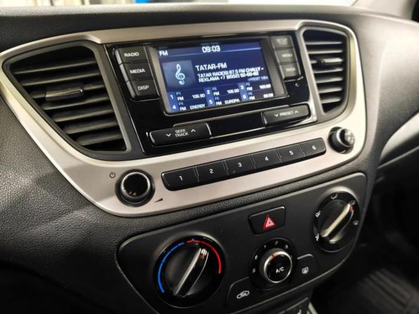 Hyundai Solaris II с пробегом 2018 года, цена 1 305 929 рублей, 95152 км, седан, Автокод Объявления