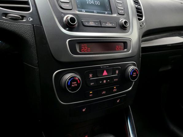 Kia Sorento II Рестайлинг с пробегом 2012 года, цена 1 265 000 рублей, 235971 км, внедорожник, Автокод Объявления