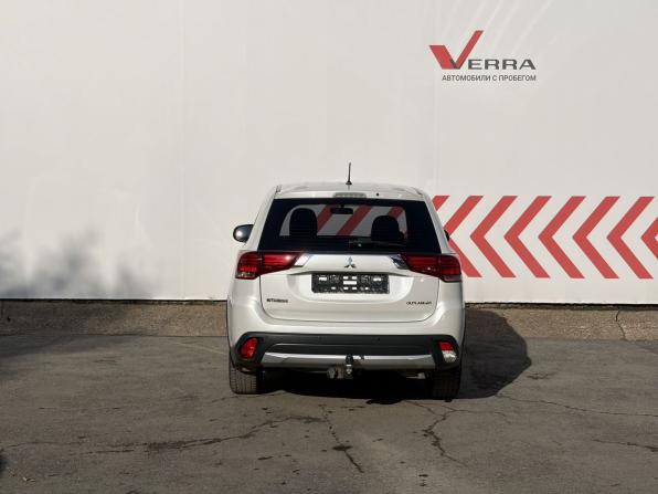 Mitsubishi Outlander III Рестайлинг 2 с пробегом 2016 года, цена 1 850 000 рублей, 105735 км, внедорожник, Автокод Объявления