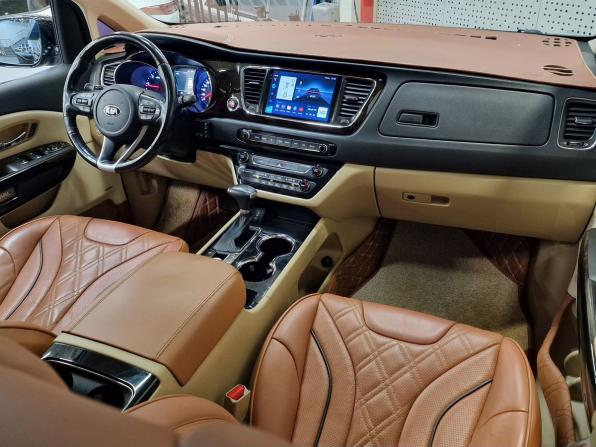 Kia Carnival III с пробегом 2018 года, цена 1 490 000 рублей, 132374 км, минивэн, Автокод Объявления