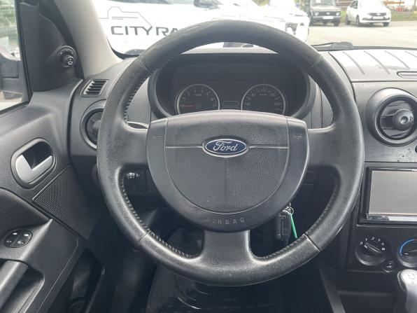 Ford Fusion I с пробегом 2005 года, цена 380 000 рублей, 180033 км, хэтчбек, Автокод Объявления