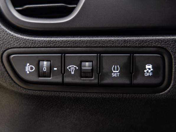 Kia Rio IV Рестайлинг с пробегом 2020 года, цена 1 638 000 рублей, 72019 км, хэтчбек, Автокод Объявления
