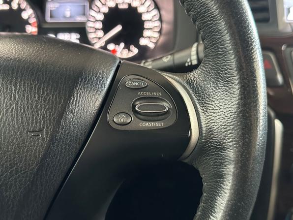 Nissan Pathfinder IV с пробегом 2015 года, цена 1 835 000 рублей, 163015 км, внедорожник, Автокод Объявления