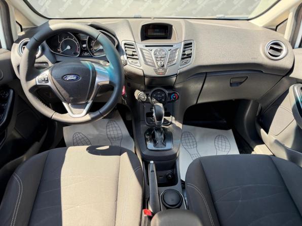 Ford Fiesta Mk6 Рестайлинг с пробегом 2015 года, цена 820 000 рублей, 137400 км, седан, Автокод Объявления