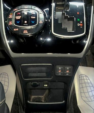 Toyota Esquire I с пробегом 2015 года, цена 1 999 000 рублей, 142500 км, минивэн, Автокод Объявления