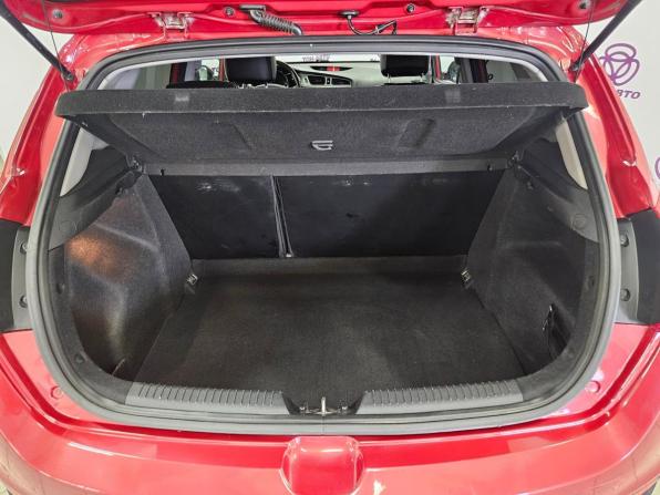 Kia Ceed II с пробегом 2014 года, цена 1 093 000 рублей, 169048 км, хэтчбек, Автокод Объявления