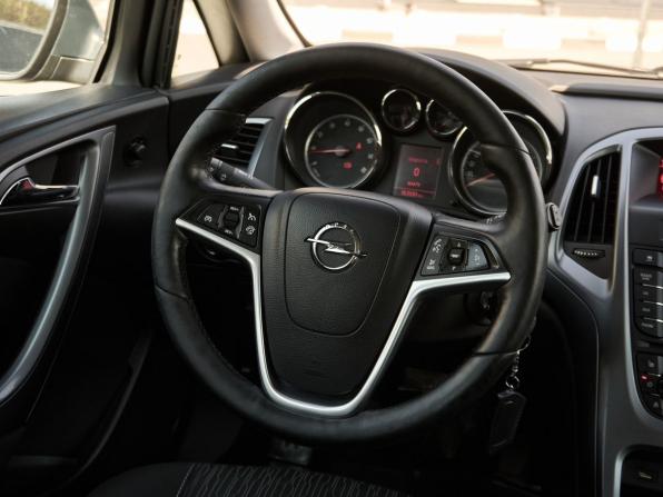 Opel Astra J Рестайлинг с пробегом 2014 года, цена 720 000 рублей, 163592 км, хэтчбек, Автокод Объявления