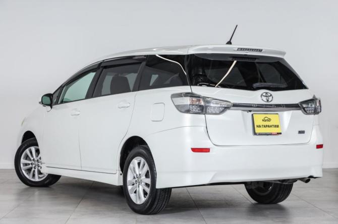 Toyota Wish II Рестайлинг с пробегом 2012 года, цена 1 399 000 рублей, 150407 км, минивэн, Автокод Объявления