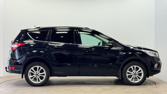 Ford Kuga II Рестайлинг с пробегом 2017 года, цена 1 200 000 рублей, 181021 км, внедорожник, Автокод Объявления