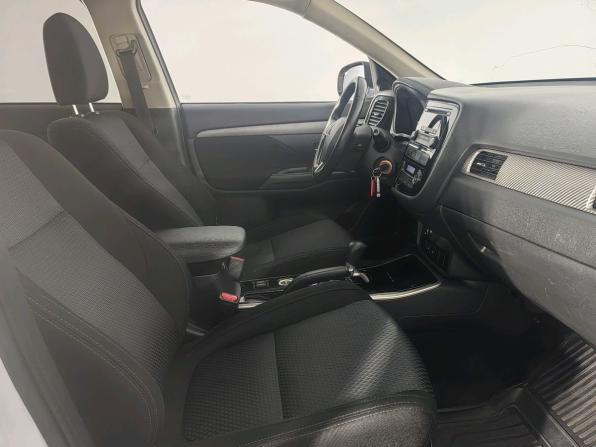 Mitsubishi Outlander III Рестайлинг 2 с пробегом 2017 года, цена 1 679 000 рублей, 139616 км, внедорожник, Автокод Объявления