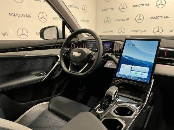 Geely Atlas II с пробегом 2023 года, цена 3 052 700 рублей, 2896 км, внедорожник, Автокод Объявления