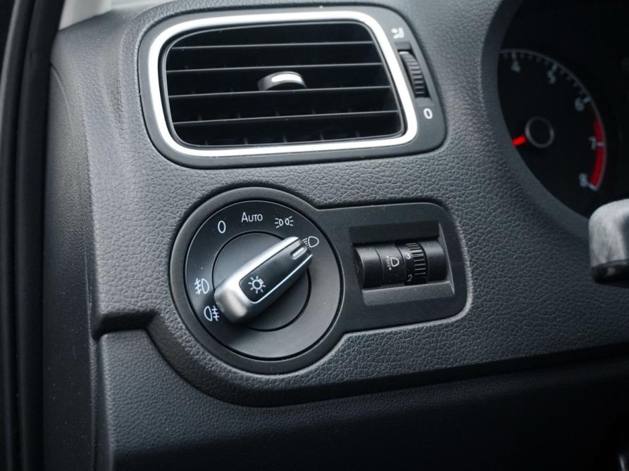 Volkswagen Polo V Рестайлинг Ростов-на-Дону  - изображение 13