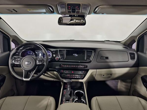 Kia Carnival III с пробегом 2018 года, цена 2 090 000 рублей, 298561 км, минивэн, Автокод Объявления