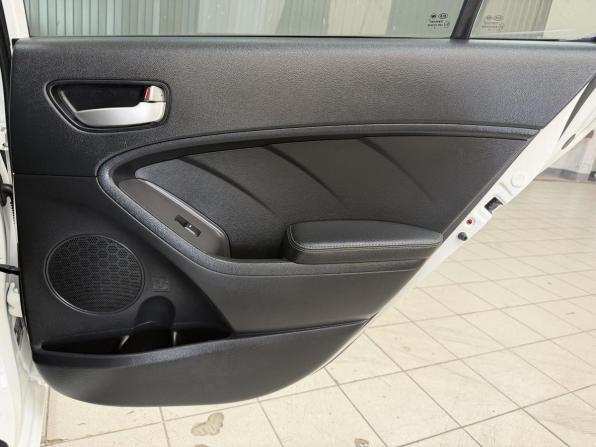 Kia Cerato III Рестайлинг (Classic) с пробегом 2017 года, цена 979 000 рублей, 233689 км, седан, Автокод Объявления