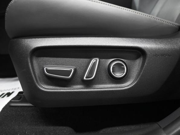 Toyota RAV4 VI (XA60) с пробегом 2025 года, цена 4 200 000 рублей, 34 км, внедорожник, Автокод Объявления